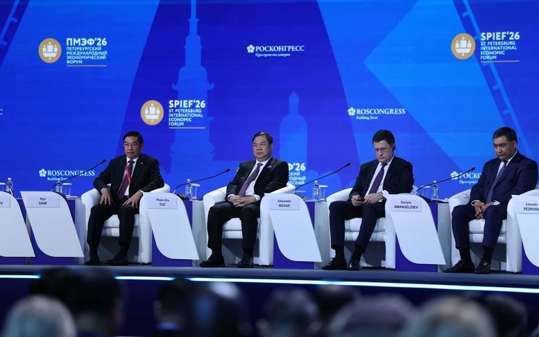 Phó Thủ tướng Thường trực Chính phủ Phạm Gia Túc dự và phát biểu tại Phiên khai mạc Diễn đàn kinh tế Saint Petersburg, Liên bang Nga Phó Thủ tướng Thường trực Chính phủ Phạm Gia Túc dự và phát biểu tại Phiên khai mạc Diễn đàn kinh tế Saint Petersburg, Liên bang Nga