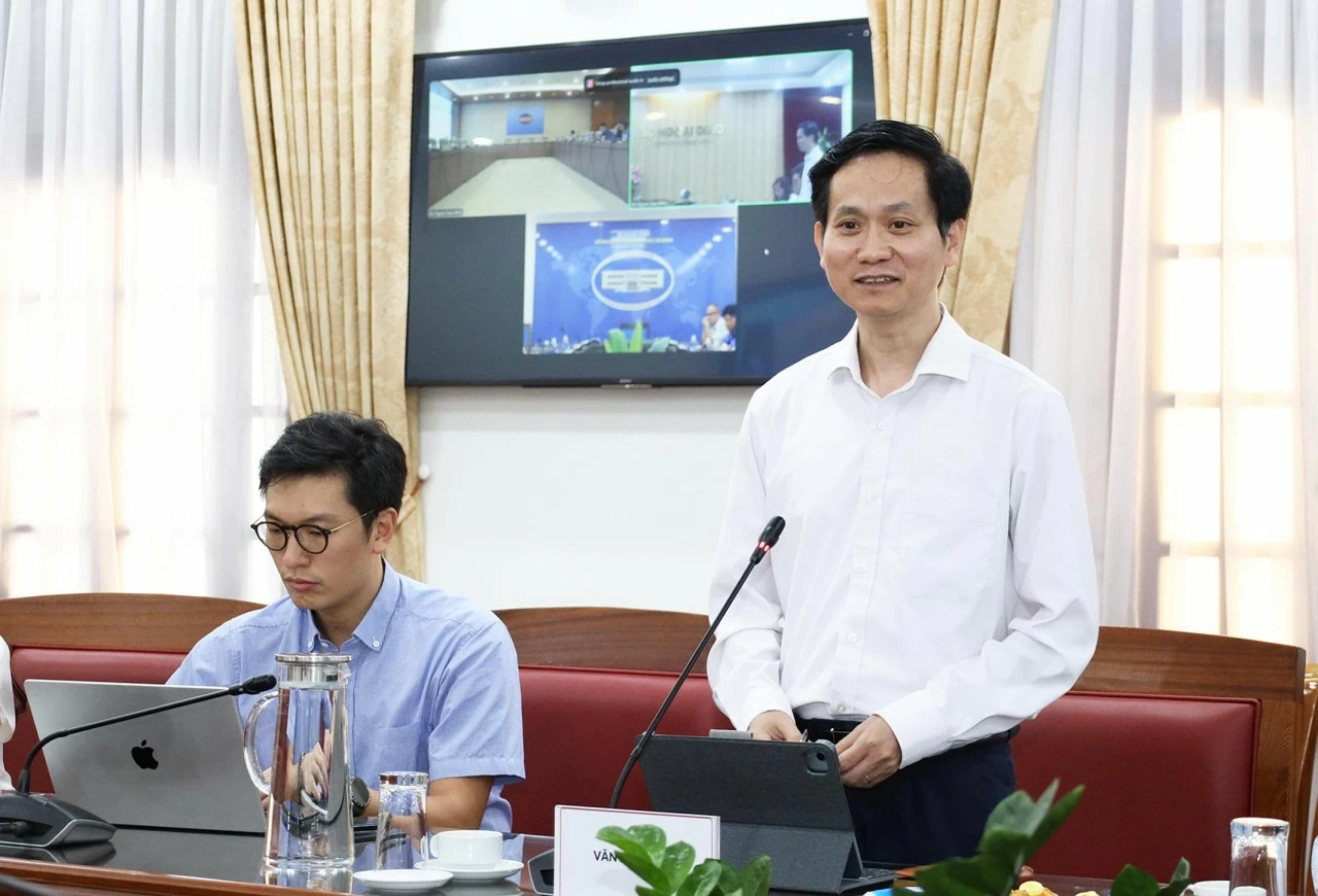 Chánh Văn phòng Bộ Ngoại giao Nguyễn Hoài Nam phát biểu tại Hội thảo. (Ảnh: Thành Long) Chánh Văn phòng Bộ Ngoại giao Nguyễn Hoài Nam phát biểu tại Hội thảo. (Ảnh: Thành Long)