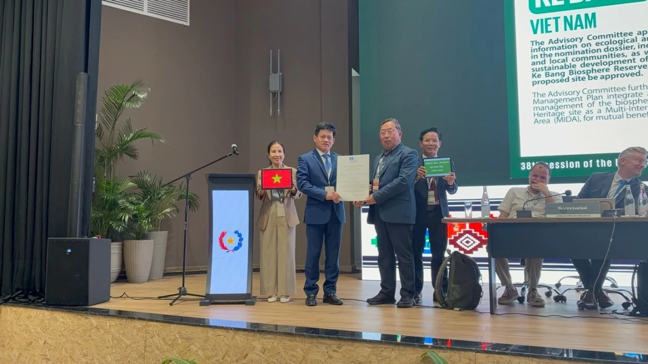 Phong Nha – Kẻ Bàng chính thức được UNESCO công nhận là Khu Dự trữ sinh quyển thế giới Phong Nha – Kẻ Bàng chính thức được UNESCO công nhận là Khu Dự trữ sinh quyển thế giới
