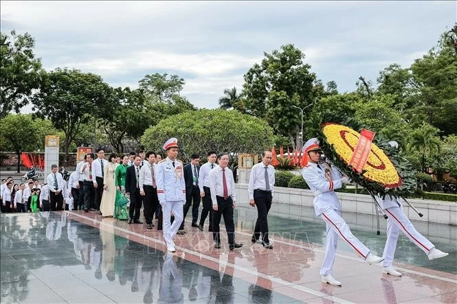600 đại biểu dự Đại hội toàn quốc Hội Nông dân Việt Nam lần thứ IX 600 đại biểu dự Đại hội toàn quốc Hội Nông dân Việt Nam lần thứ IX