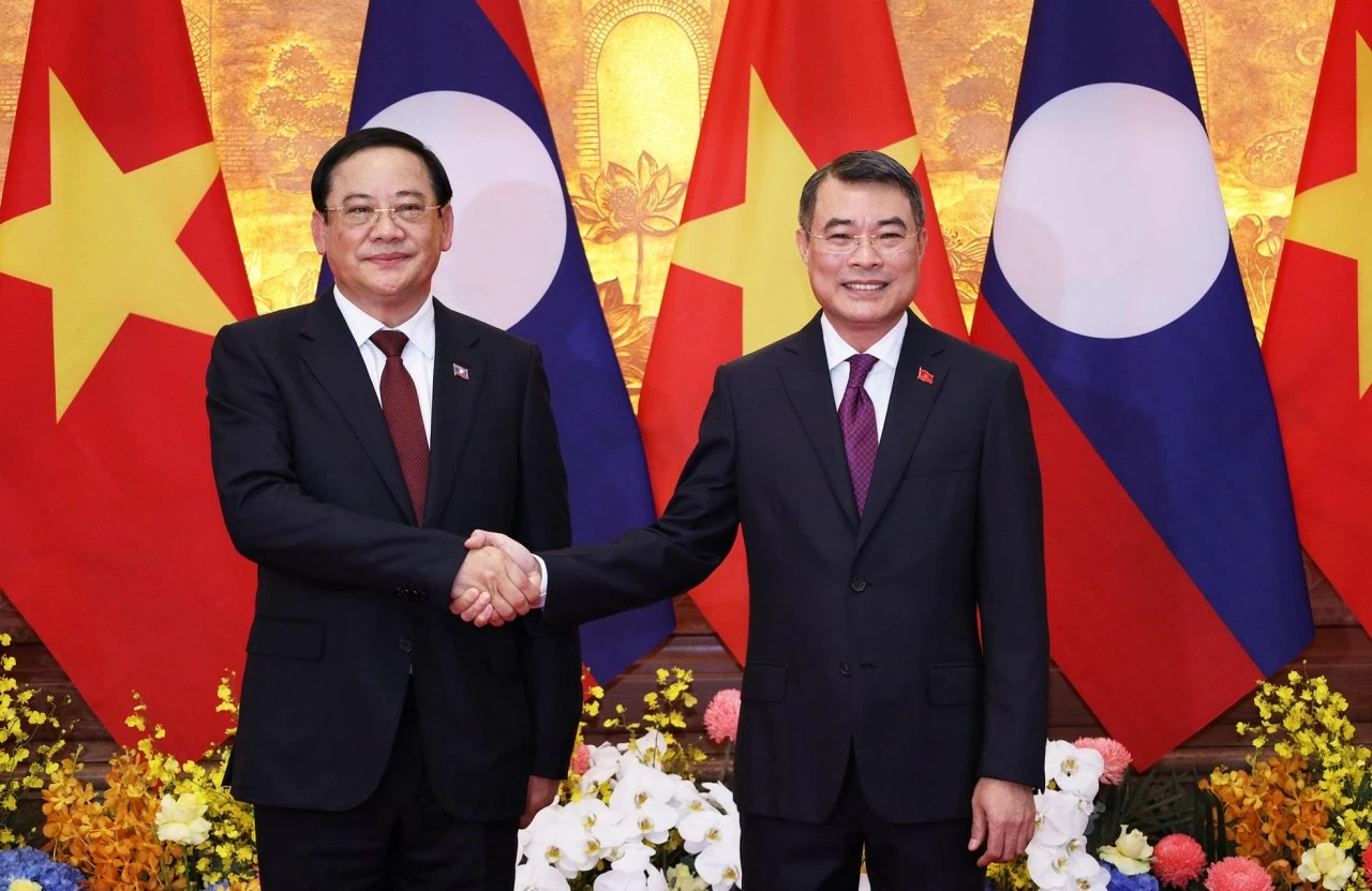Thủ tướng Chính phủ Lê Minh Hưng và Thủ tướng Lào Sonexay chụp ảnh chung trước khi tiến hành Hội đàm. (Ảnh: Thành Long) Thủ tướng Chính phủ Lê Minh Hưng và Thủ tướng Lào Sonexay chụp ảnh chung trước khi tiến hành Hội đàm. (Ảnh: Thành Long)