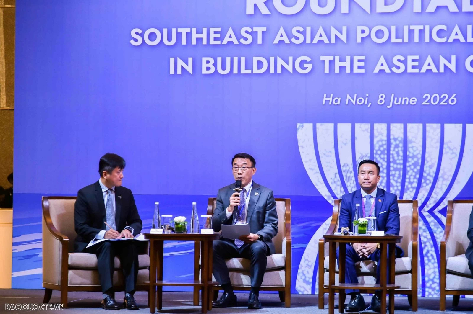 toạ đàm chính đảng Vai trò của các chính đảng Đông Nam Á vì một Cộng đồng ASEAN đoàn kết, tự cường và vững mạnh