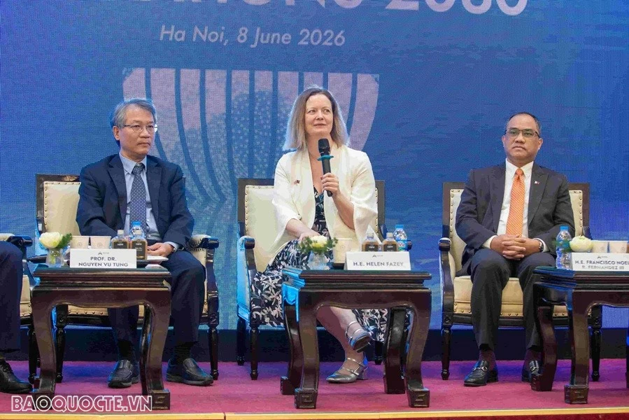 Định hình tương lai Đông Nam Á từ tiếng nói giới trẻ: Hãy nói Tôi là công dân ASEAN Định hình tương lai Đông Nam Á từ tiếng nói giới trẻ: Hãy nói Tôi là công dân ASEAN