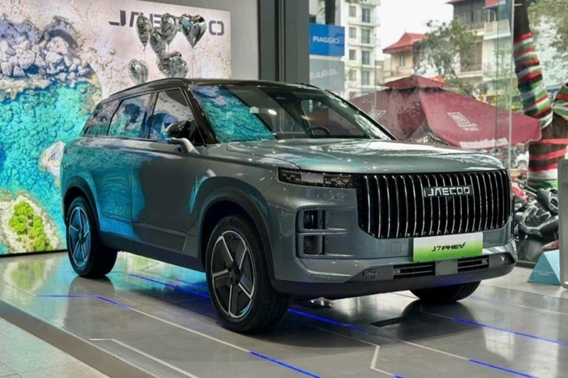 Jaecoo J7 bản máy xăng được hỗ trợ chi phí sử dụng xe, quy đổi tương đương hơn 50 triệu đồng. Jaecoo J7 bản máy xăng được hỗ trợ chi phí sử dụng xe, quy đổi tương đương hơn 50 triệu đồng.