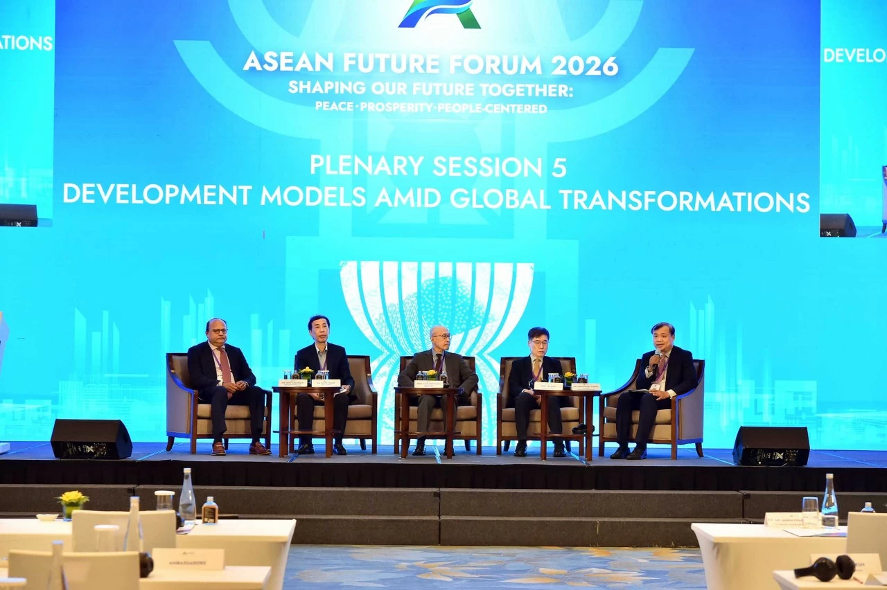Phiên toàn thể 5 Diễn đàn Tương lai ASEAN: Những mô hình phát triển mới trong bối cảnh chuyển dịch toàn cầu Phiên toàn thể 5 Diễn đàn Tương lai ASEAN: Những mô hình phát triển mới trong bối cảnh chuyển dịch toàn cầu