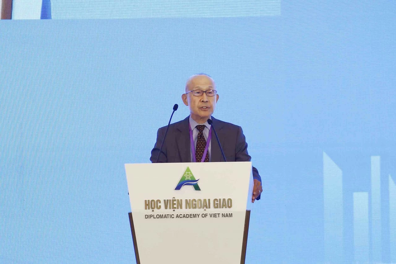 Phiên toàn thể 5 Diễn đàn Tương lai ASEAN: Những mô hình phát triển mới trong bối cảnh chuyển dịch toàn cầu Phiên toàn thể 5 Diễn đàn Tương lai ASEAN: Những mô hình phát triển mới trong bối cảnh chuyển dịch toàn cầu