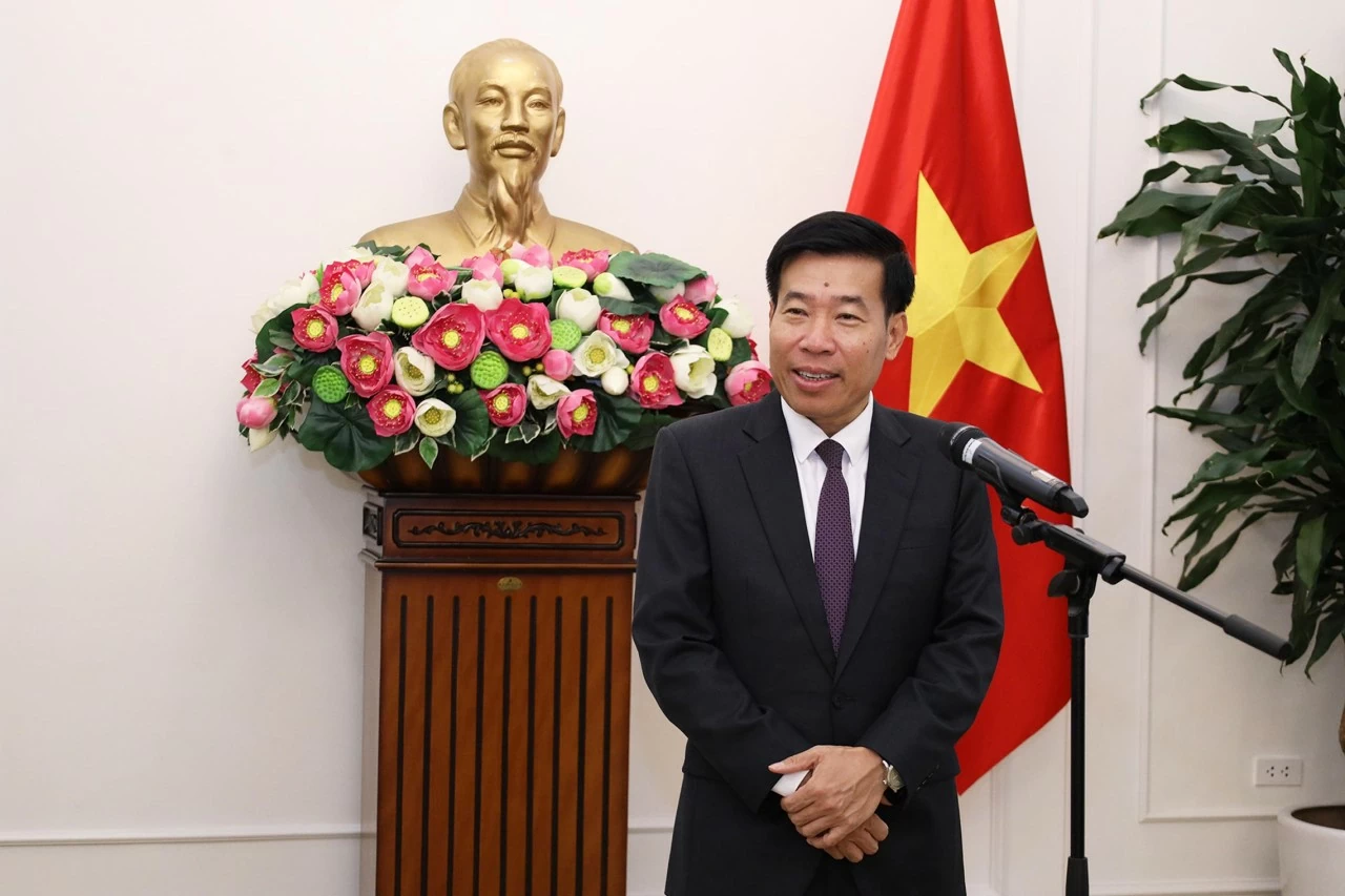 Ủy viên Trung ương Đảng, Phó Bí thư Thường trực Đảng ủy Bộ, Thứ trưởng Ngoại giao Nguyễn Mạnh Cường phát biểu tại buổi Lễ. 