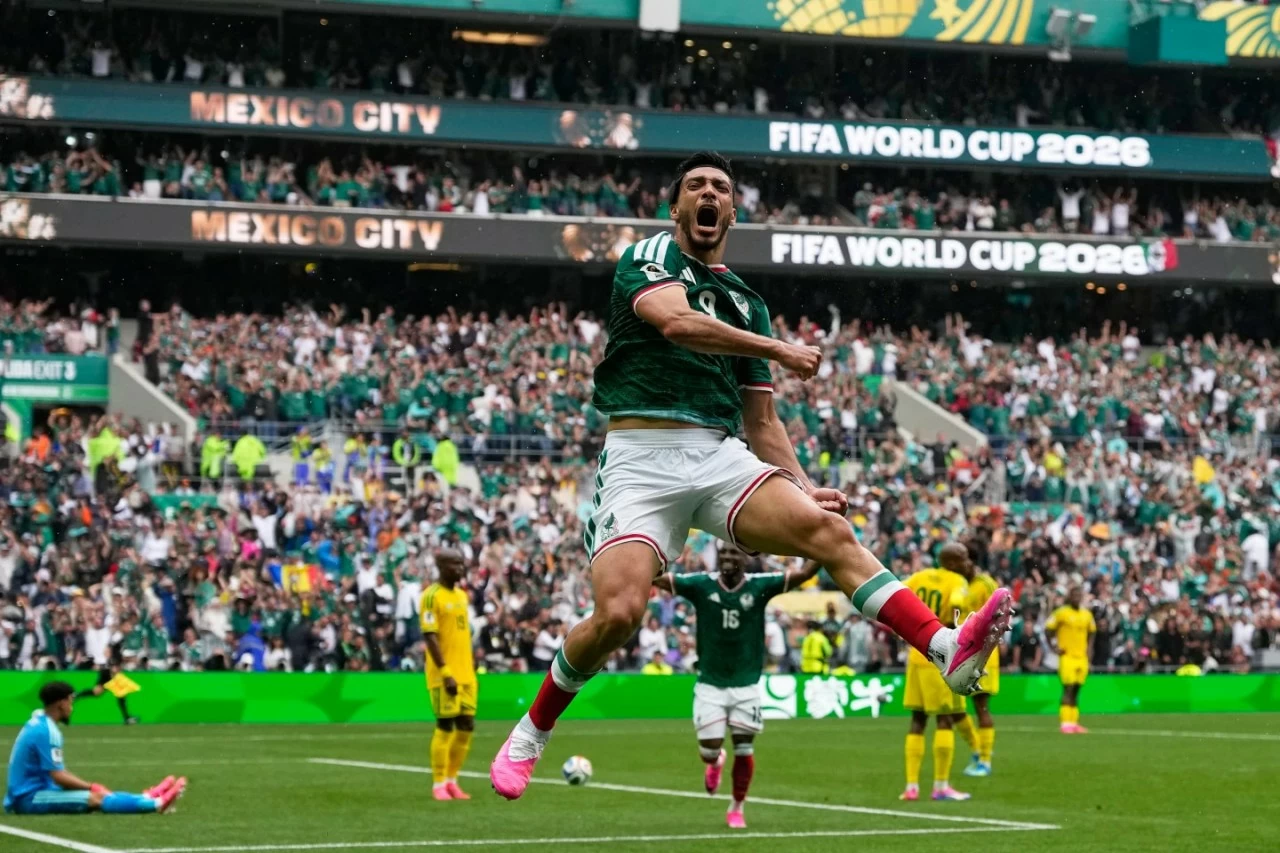 Mexico 2-0 Nam Phi: World Cup 2026 khai màn bằng cột mốc lịch sử - Mexico phá lời nguyền, Nam Phi nhận 2 thẻ đỏ Mexico 2-0 Nam Phi: World Cup 2026 khai màn bằng cột mốc lịch sử - Mexico phá lời nguyền, Nam Phi nhận 2 thẻ đỏ