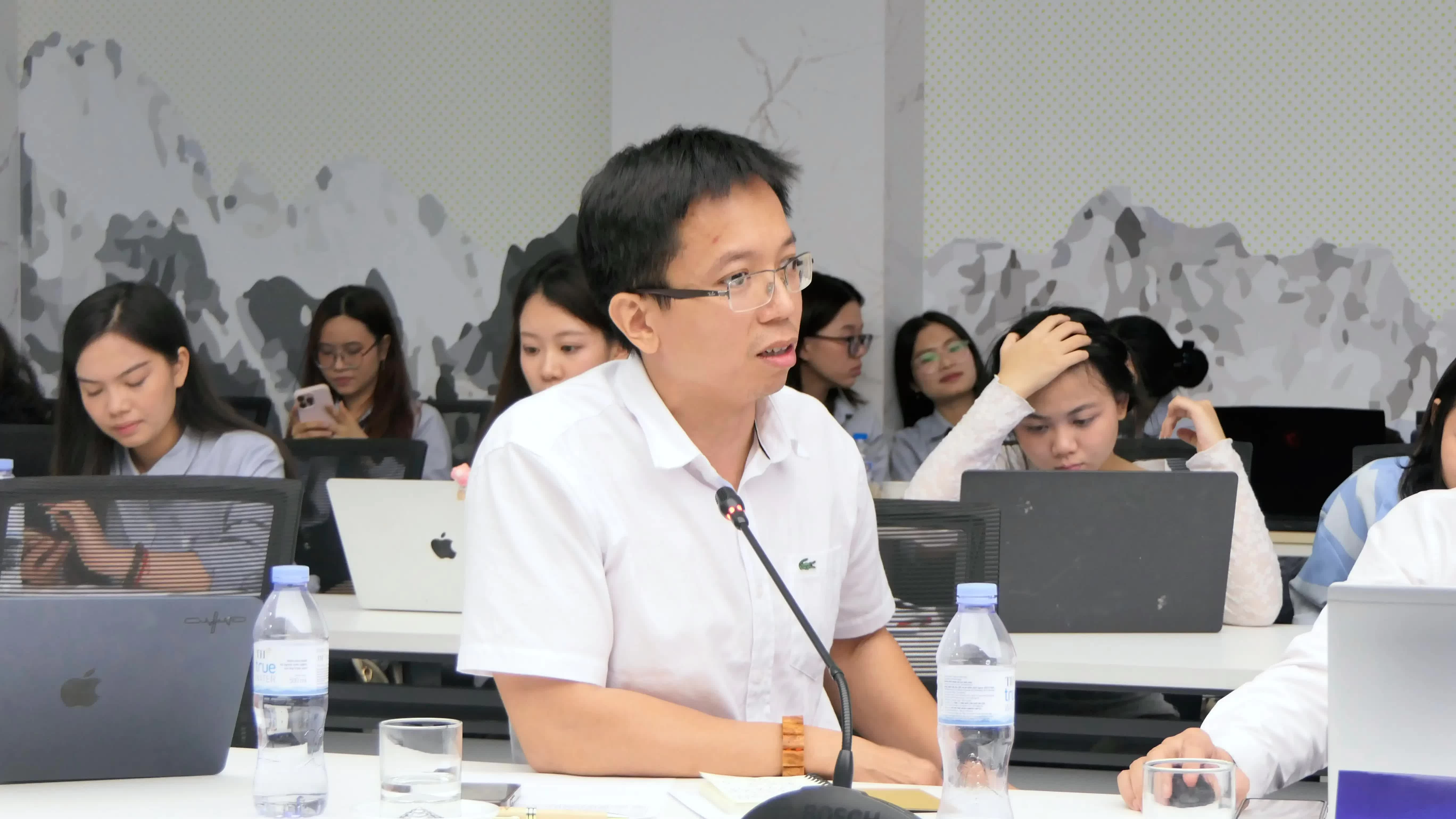 Thông tin đối ngoại trong kỷ nguyên mới: Xây dựng các ‘điểm chạm’ chiến lược của Việt Nam trên không gian truyền thông quốc tế Thông tin đối ngoại trong kỷ nguyên mới: Xây dựng các ‘điểm chạm’ chiến lược của Việt Nam trên không gian truyền thông quốc tế