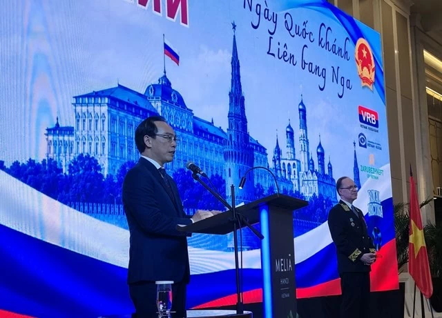 Đại sứ quán Nga kỷ niệm Ngày Quốc khánh Liên bang Nga tại Hà Nội