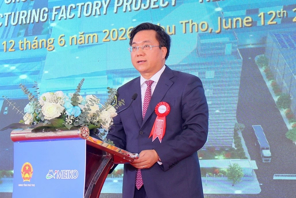 Chủ tịch UBND tỉnh Trần Duy Đông phát biểu tại buổi lễ