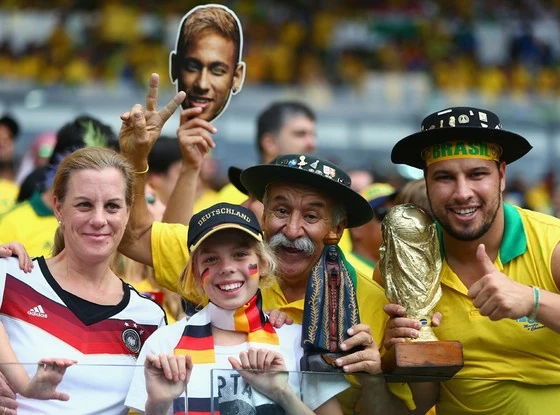 World Cup và những câu chuyện ngoài sân cỏ