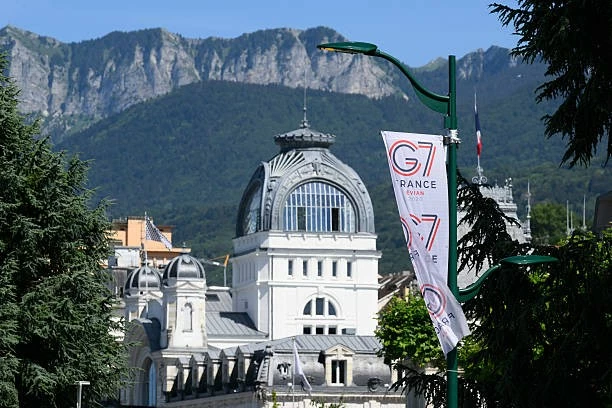 Lá cờ G7 được trưng bày trước thềm Hội nghị thượng đỉnh G7 tại Evian-les-Bains, Pháp. (Nguồn: Getty Images)