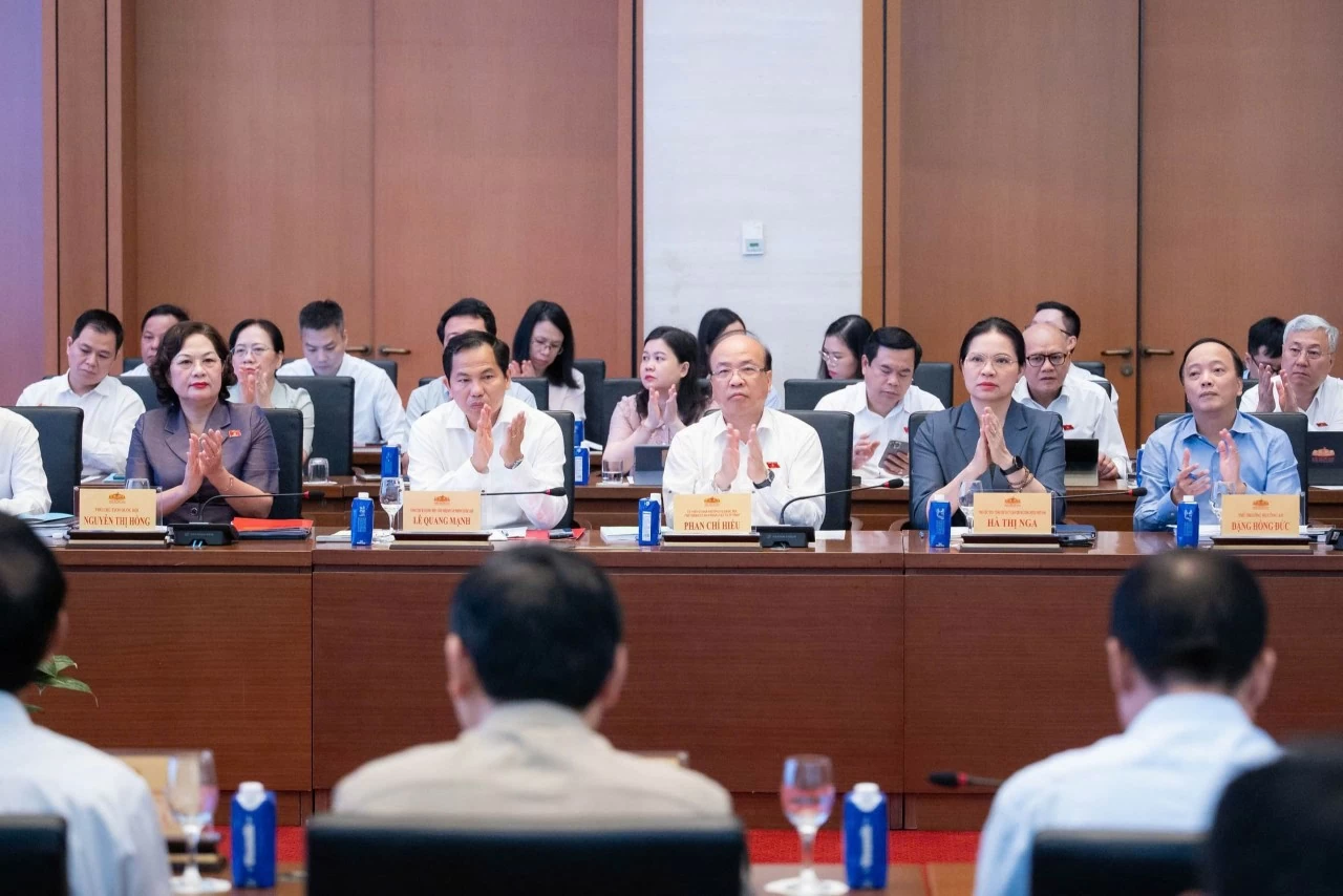 Định hướng lập pháp nhiệm kỳ Quốc hội khóa XVI: Đổi mới và siết chặt kỷ cương