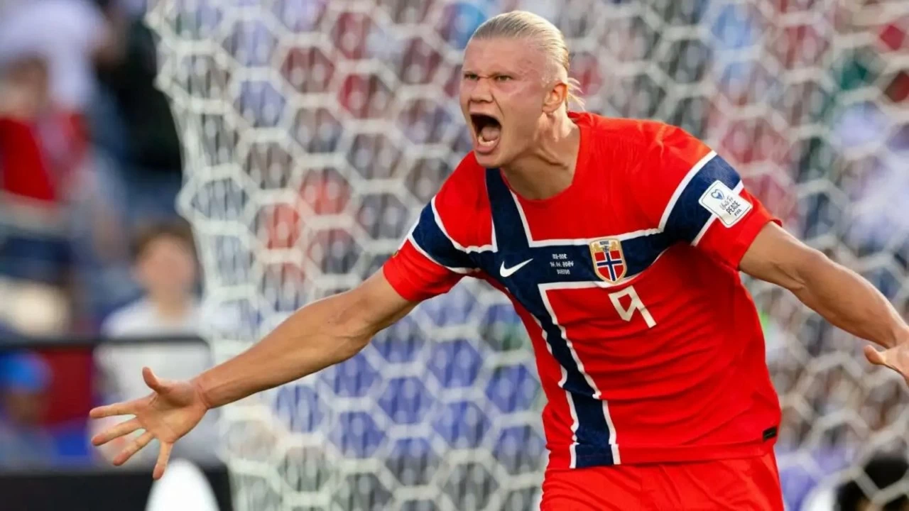 Haaland lập kỷ lục ghi bàn tại World Cup chỉ sau một trận đấu Haaland lập kỷ lục ghi bàn tại World Cup chỉ sau một trận đấu