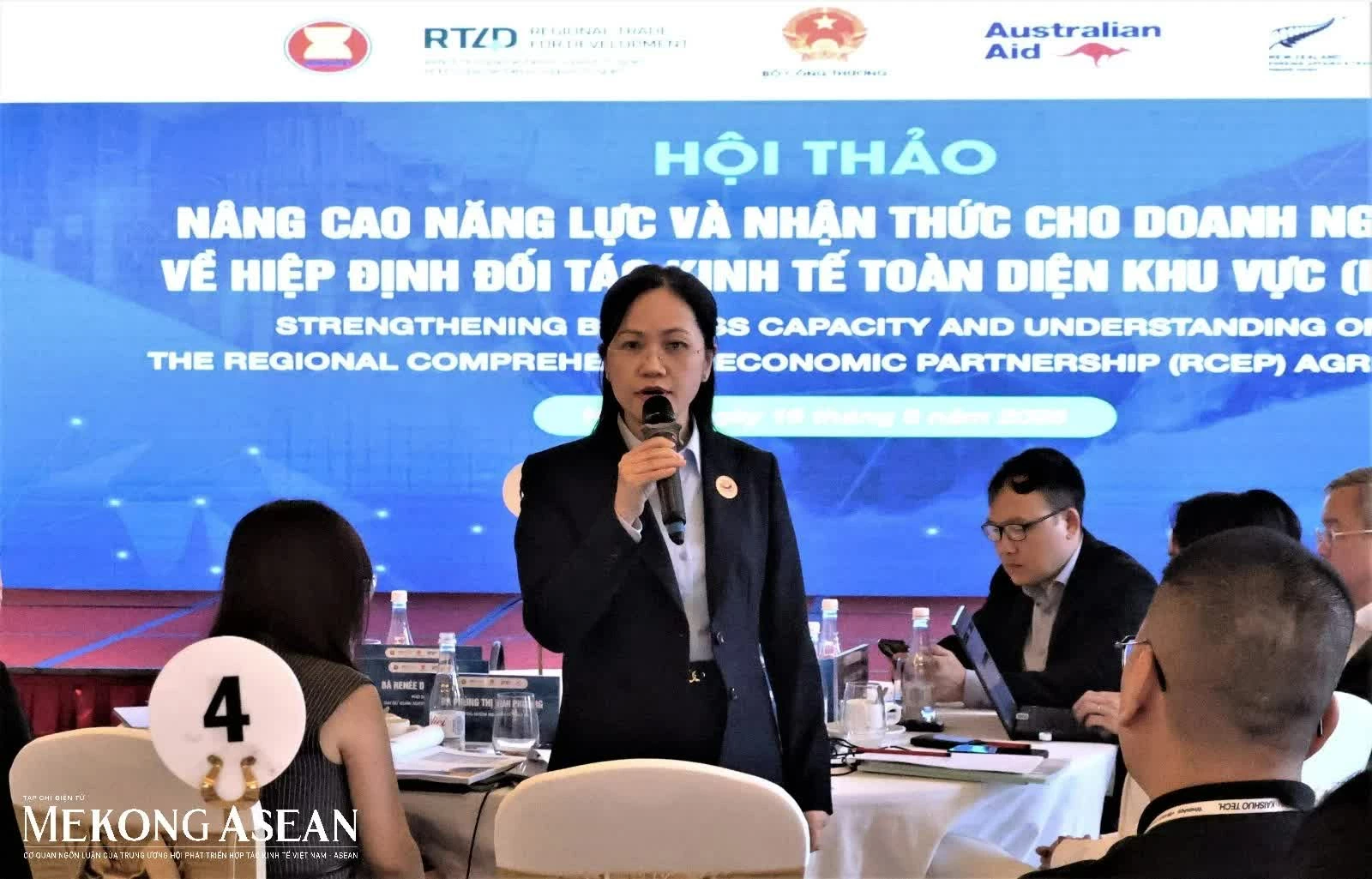 Bà Nguyễn Việt Chi, Phó Vụ trưởng Vụ Chính sách thương mại đa biên (Bộ Công Thương) chia sẻ tại hội thảo. (Ảnh: Thu Thảo)