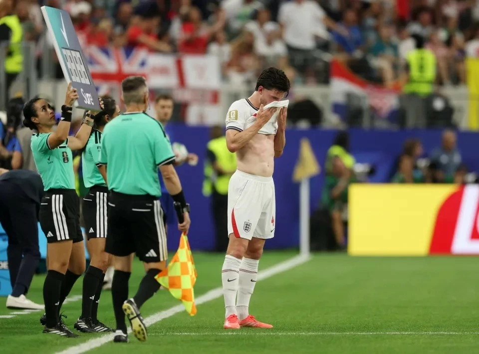 Tuyển Anh chờ tin tức chấn thương của Declan Rice