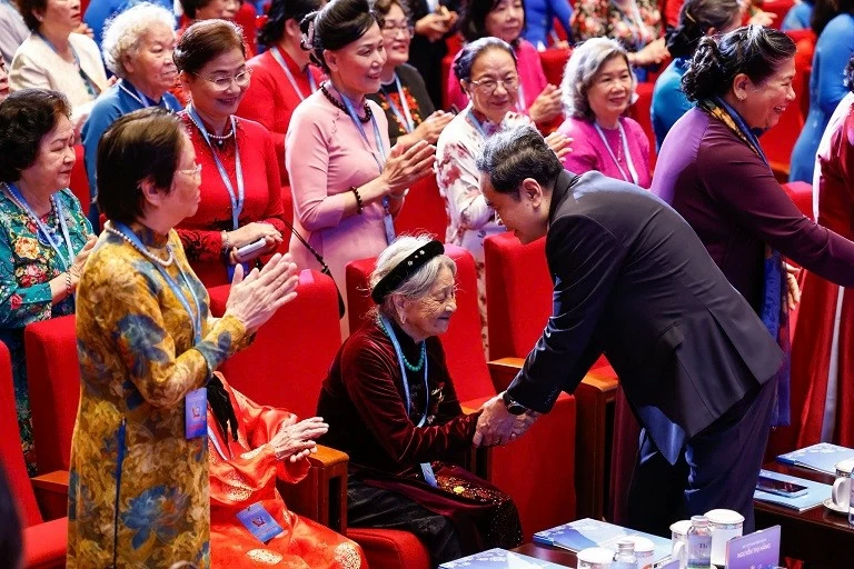 Chủ tịch Quốc hội Trần Thanh Mẫn và các lãnh đạo Đảng, Nhà nước dự Đại hội đại biểu Phụ nữ toàn quốc lần thứ XIV