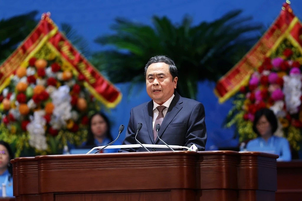 Phát huy trí tuệ, bản lĩnh phụ nữ Việt Nam trong giai đoạn phát triển mới