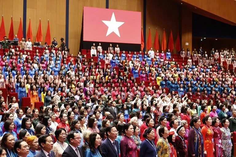 Phát huy trí tuệ, bản lĩnh phụ nữ Việt Nam trong giai đoạn phát triển mới