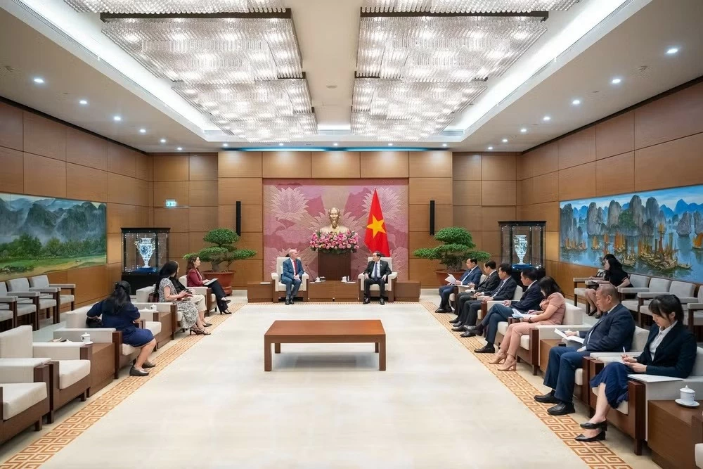 Chủ tịch Quốc hội Trần Thanh Mẫn tiếp Đại sứ Canada tại Việt Nam