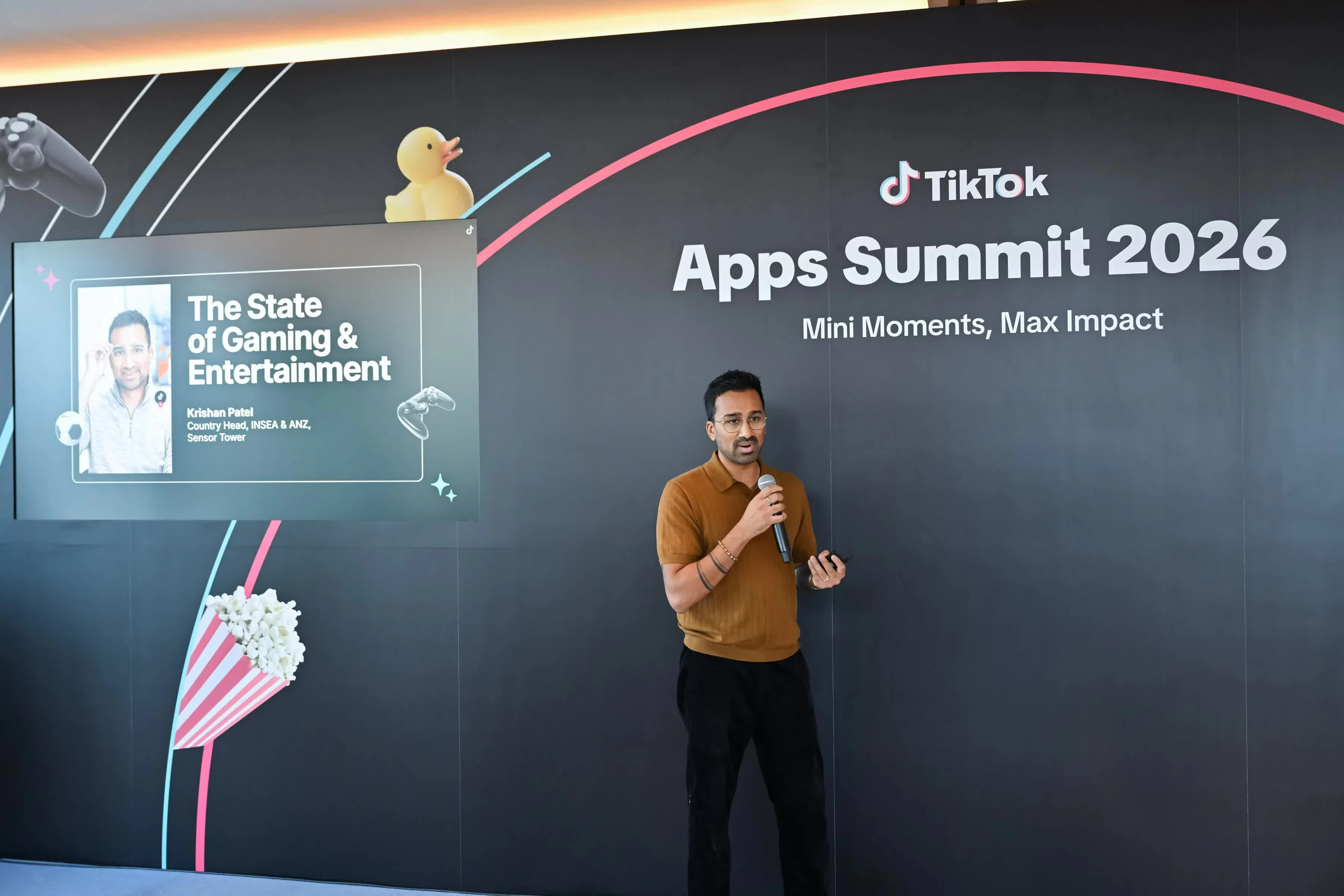 Ông Krishan Patel, Giám đốc Quốc gia khu vực Đông Nam Á, Ấn Độ và Úc - New Zealand tại Sensor Tower chia sẻ tại Apps Summit 2026. (Nguồn: TikTok)