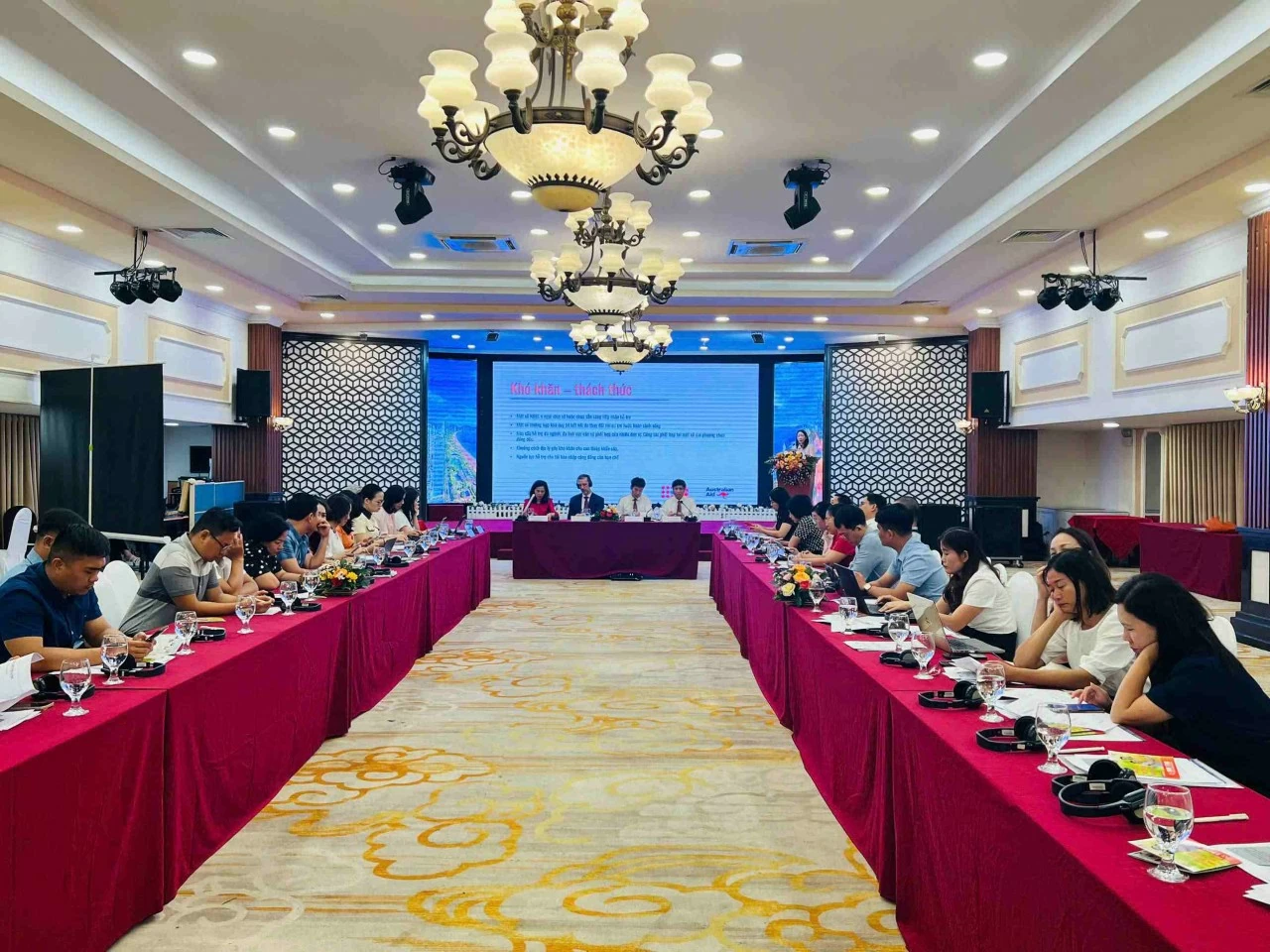Toàn cảnh sự kiện.