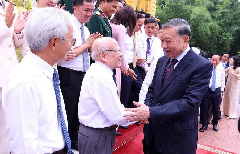 BÁO CHÍ CÁCH MẠNG VIỆT NAM TRONG THỜI ĐẠI SỐ