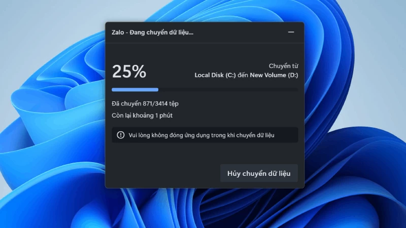 Chờ hệ thống sao chép toàn bộ dữ liệu sang ổ D. 