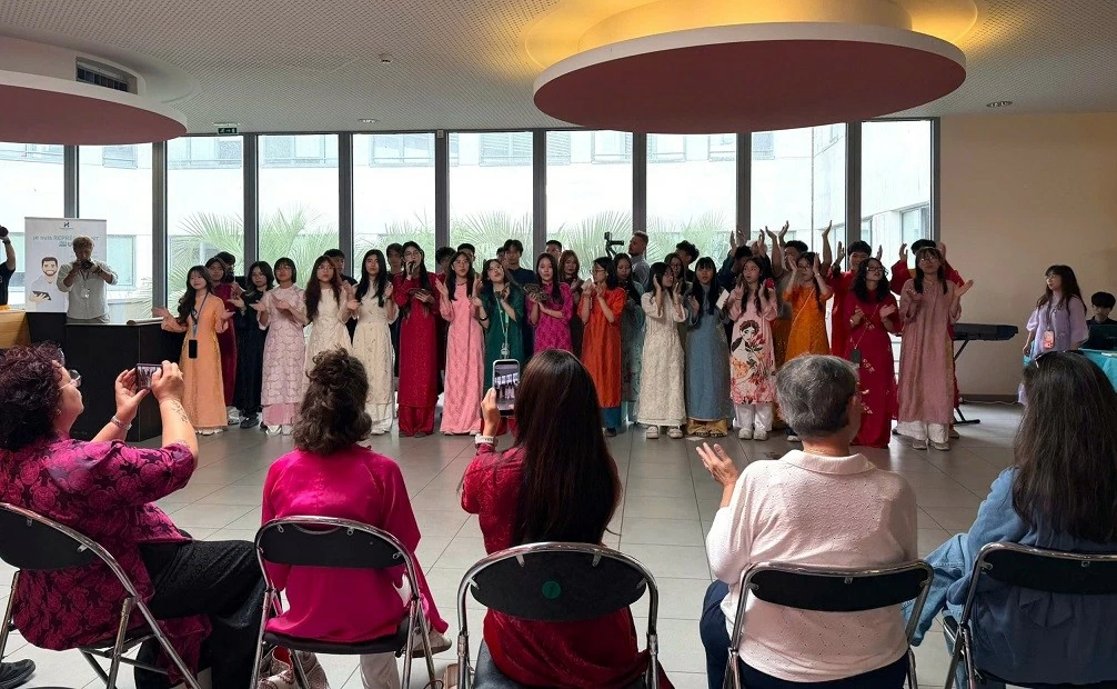 Festival Vietnam lần thứ IV diễn ra sôi động tại thành phố Lorient Festival Vietnam lần thứ IV diễn ra sôi động tại thành phố Lorient