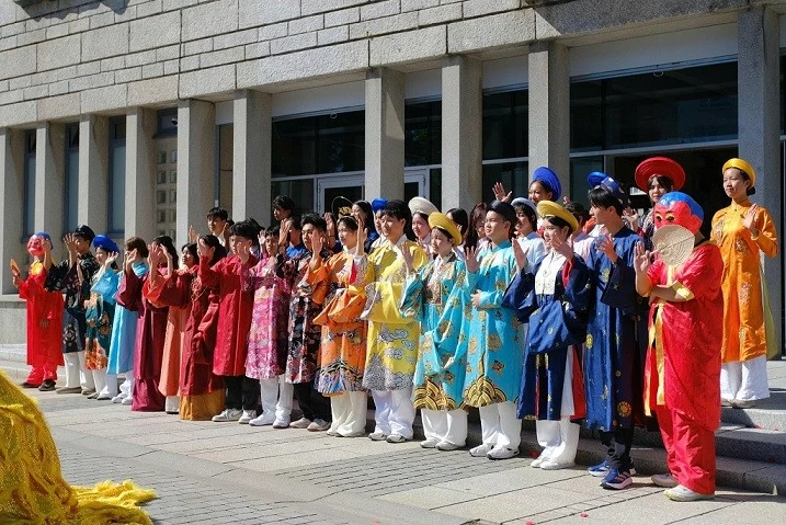 Festival Vietnam lần thứ IV diễn ra sôi động tại thành phố Lorient Festival Vietnam lần thứ IV diễn ra sôi động tại thành phố Lorient