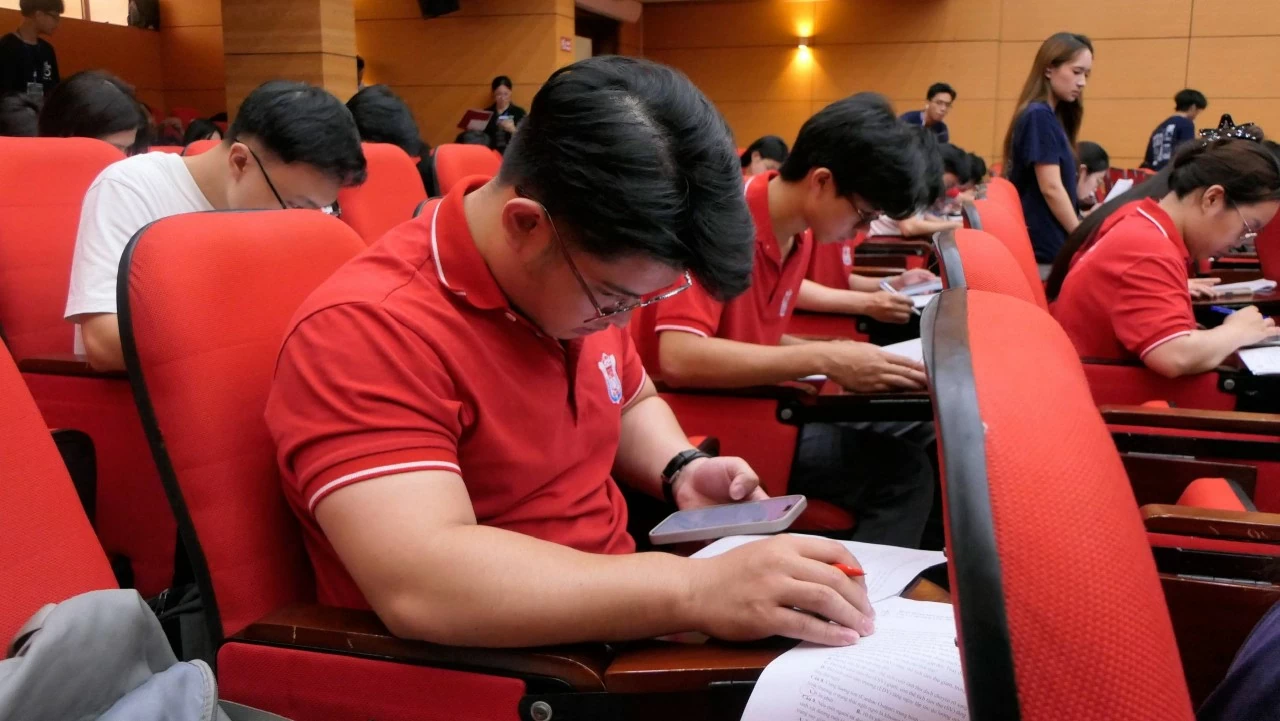 Nóng cùng cuộc so tài của những tài năng y khoa trẻ đam mê bộ môn Sinh lý học