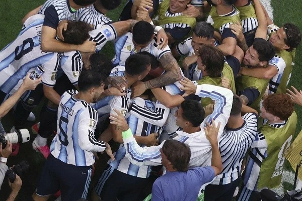 Kết quả bóng đá Bảng J World Cup 2026: Argentina 2-0 Áo - Messi vượt Klose trở thành chân sút vĩ đại nhất lịch sử World Cup, Argentina sớm giành vé và Kết quả bóng đá Bảng J World Cup 2026: Argentina 2-0 Áo - Messi vượt Klose trở thành chân sút vĩ đại nhất lịch sử World Cup, Argentina sớm giành vé và