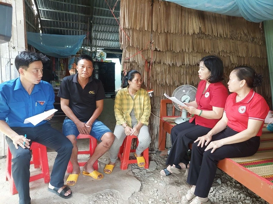 Chung tay mang nước sạch đến người dân vùng ven biển, xây dựng cộng đồng khỏe mạnh Chung tay mang nước sạch đến người dân vùng ven biển, xây dựng cộng đồng khỏe mạnh