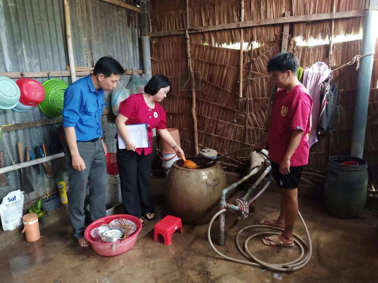 Chung tay mang nước sạch đến người dân vùng ven biển, xây dựng cộng đồng khỏe mạnh Chung tay mang nước sạch đến người dân vùng ven biển, xây dựng cộng đồng khỏe mạnh
