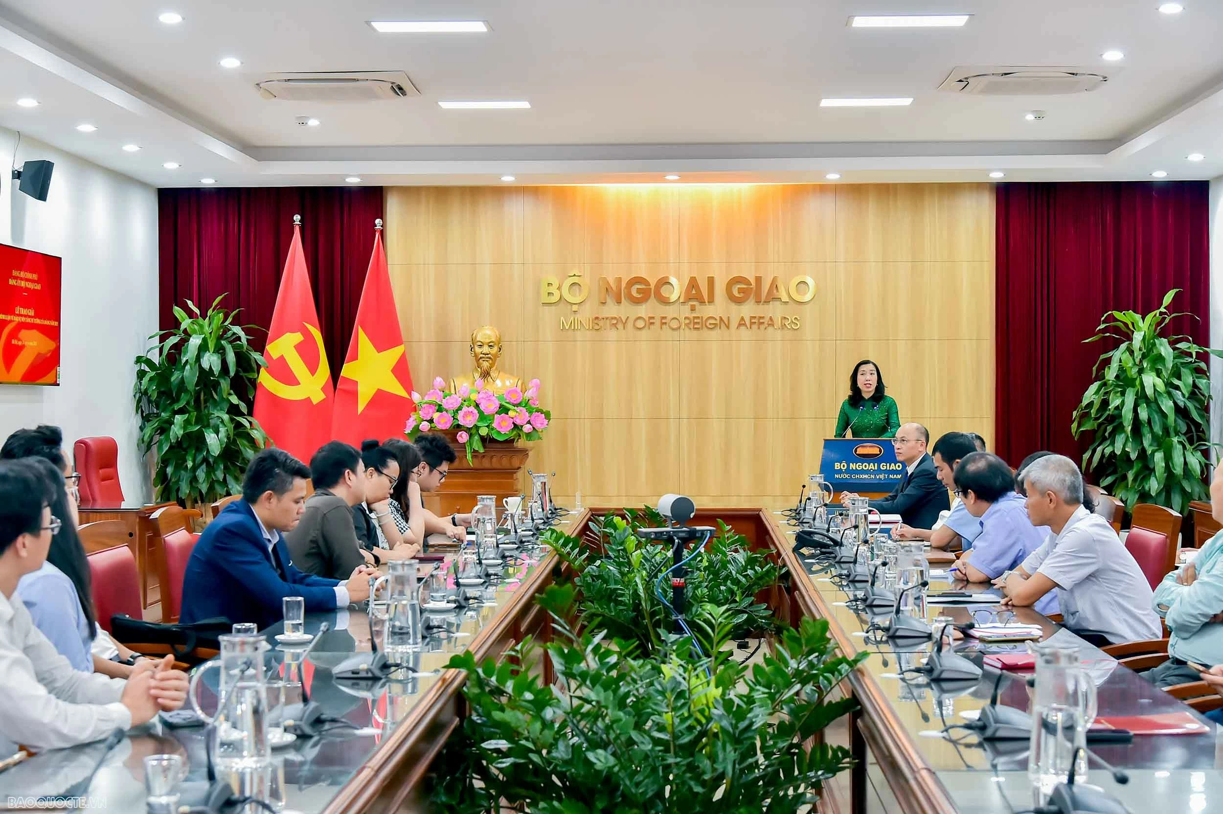 Lan tỏa trách nhiệm bảo vệ nền tảng tư tưởng của Đảng trong toàn ngành Ngoại giao