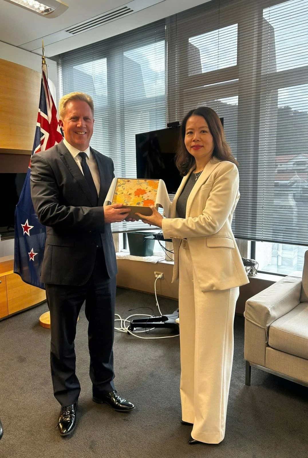 Thứ trưởng Ngoại giao Nguyễn Minh Hằng làm việc tại New Zealand Thứ trưởng Ngoại giao Nguyễn Minh Hằng làm việc tại New Zealand