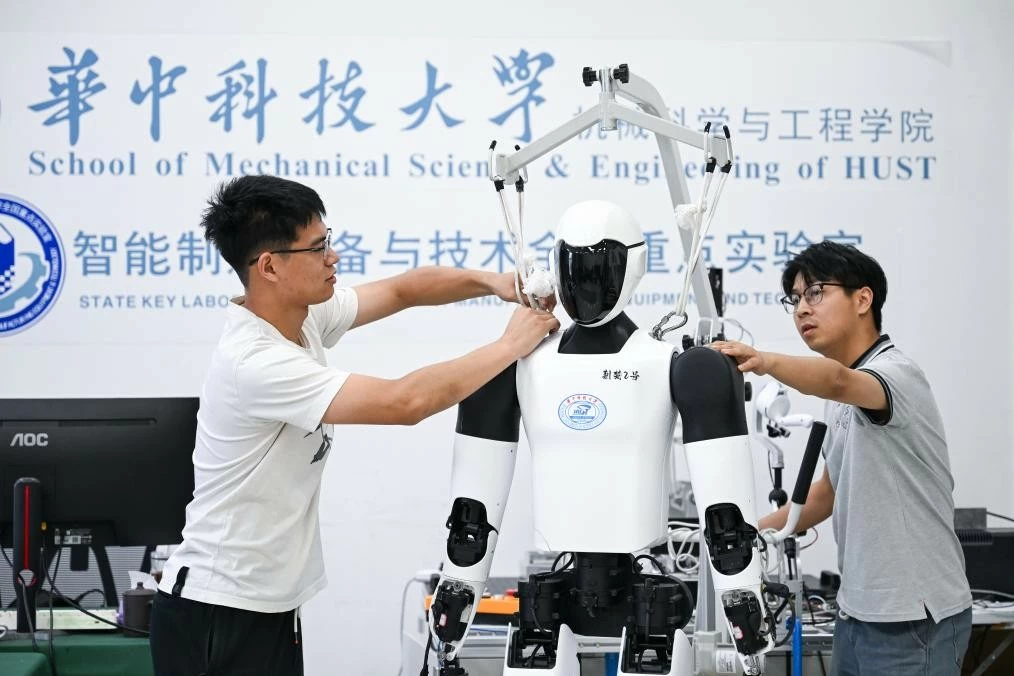 Từ cuộc đua vào đại học, nhìn về nền kinh tế chính trị đang chuyển mình của Trung Quốc Từ cuộc đua vào đại học, nhìn về nền kinh tế chính trị đang chuyển mình của Trung Quốc