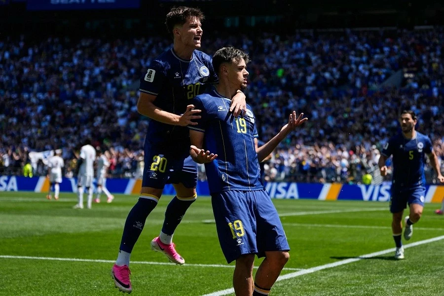 Kết quả bóng đá Bảng B World Cup 2026: Bosnia & Herzegovina 3-1 Qatar: Bosnia viết nên lịch sử, Dzeko chạm mốc 150 trận khi Qatar chính thức bị loại Kết quả bóng đá Bảng B World Cup 2026: Bosnia & Herzegovina 3-1 Qatar: Bosnia viết nên lịch sử, Dzeko chạm mốc 150 trận khi Qatar chính thức bị loại