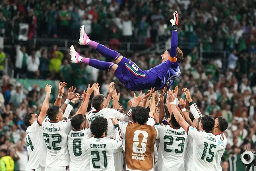 Kết quả bóng đá Bảng A World Cup 2026: Mexico 3-0 CH Czech – El Tri toàn thắng vòng bảng, Ochoa lập kỷ lục sánh ngang với Ronaldo và Messi Kết quả bóng đá Bảng A World Cup 2026: Mexico 3-0 CH Czech – El Tri toàn thắng vòng bảng, Ochoa lập kỷ lục sánh ngang với Ronaldo và Messi