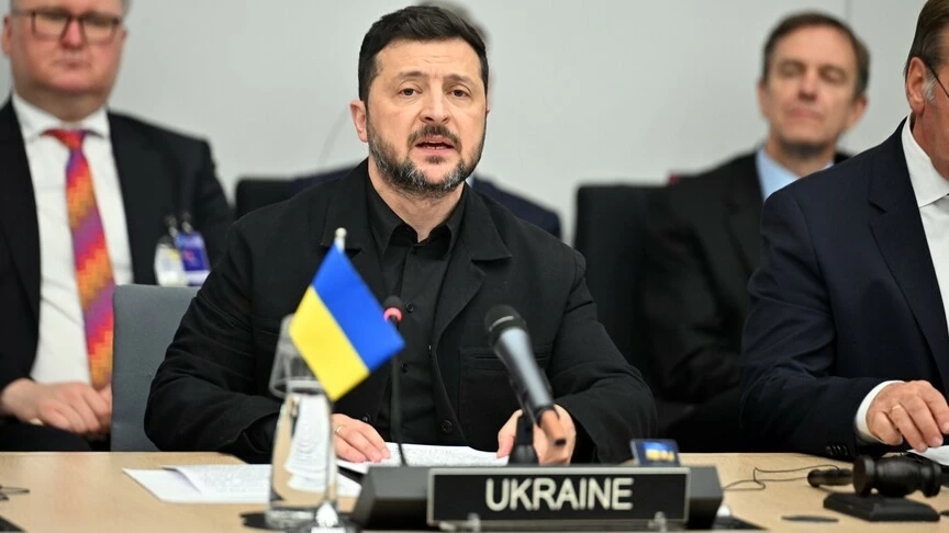 Tổng thống Ukraine ra lệnh nóng tấn công phủ đầu Nga, Moscow nói sẵn sàng hòa đàm