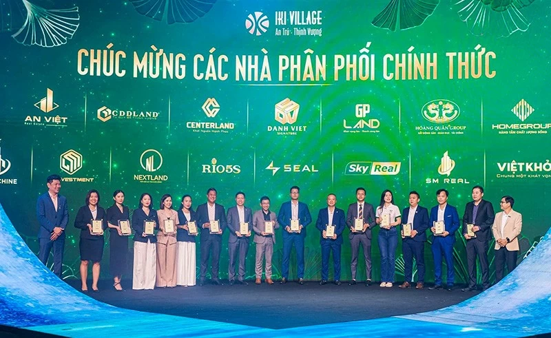 Lễ công bố các nhà phân phối chính thức dự án IKI Village. Lễ công bố các nhà phân phối chính thức dự án IKI Village.