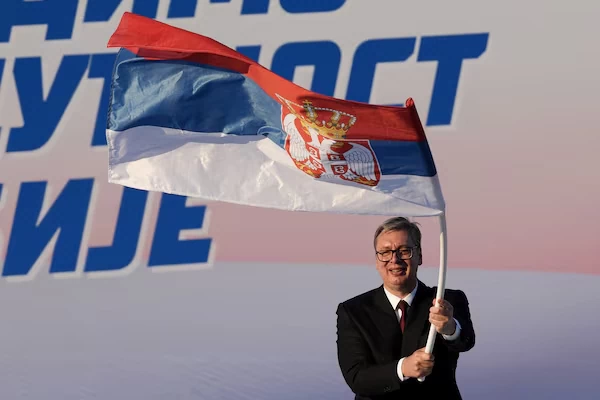 Phát biểu tại cuộc mít tinh ở Belgrade nhân dịp lễ Vidovdan, Tổng thống Aleksandar Vucic khẳng định sẽ trực tiếp dẫn dắt chiến dịch tranh cử của đảng cầm quyền sau khi từ chức. (Nguồn: The Globe and Mail) Phát biểu tại cuộc mít tinh ở Belgrade nhân dịp lễ Vidovdan, Tổng thống Aleksandar Vucic khẳng định sẽ trực tiếp dẫn dắt chiến dịch tranh cử của đảng cầm quyền sau khi từ chức. (Nguồn: The Globe and Mail)