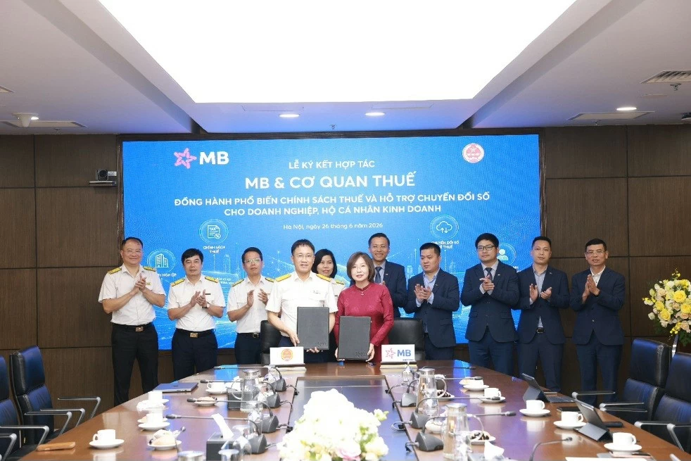 MB và cơ quan thuế ký kết hợp tác, lấy người nộp thuế làm trung tâm, lấy chuyển đổi số làm nền tảng