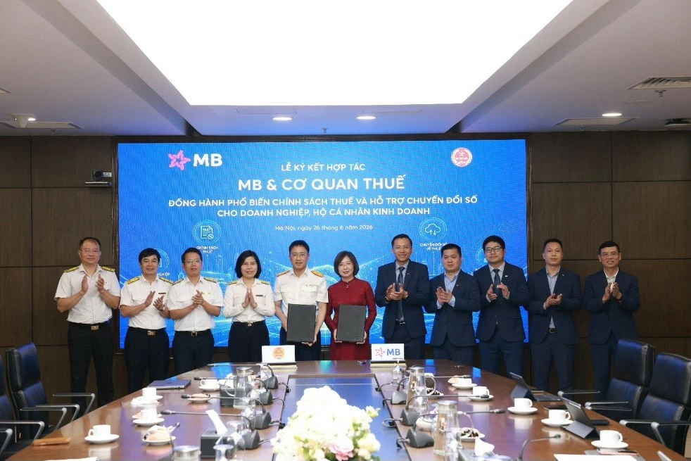MB và cơ quan thuế ký kết hợp tác, lấy người nộp thuế làm trung tâm, lấy chuyển đổi số làm nền tảng