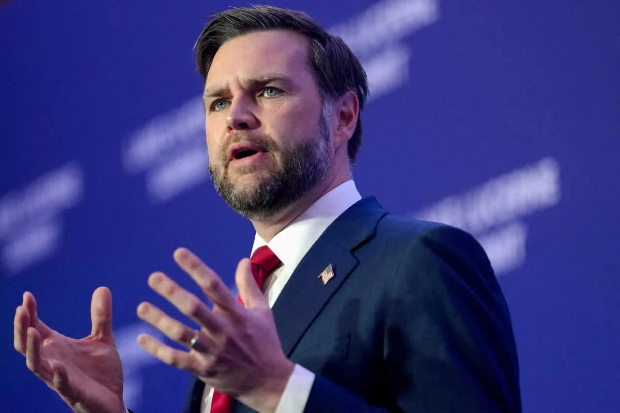 Phó Tổng thống Mỹ JD Vance khẳng định các cuộc đàm phán kỹ thuật giữa Washington và Tehran vẫn đang diễn ra tại Doha, đồng thời cho rằng việc Iran công khai phủ nhận đối thoại là một phần trong “chiến thuật đàm phán Ba Tư”. (Nguồn: TRT World)