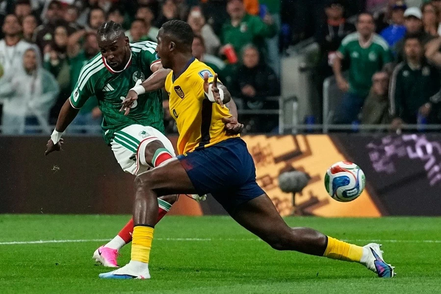 Kết quả bóng đá Vòng 1/32 World Cup: Mexico 2-0 Ecuador: Mexico phá dớp 40 năm ở World Cup, hẹn đại chiến Anh tại vòng 1/16