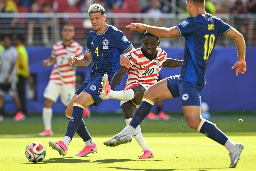 Kết quả bóng đá World Cup 2026: Mỹ 2-0 Bosnia & Herzegovina: Balogun ghi bàn rồi nhận thẻ đỏ, chủ nhà Mỹ hẹn tái đấu với Bỉ sau 12 năm