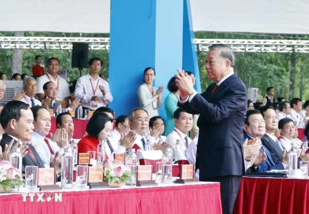 Tổng Bí thư, Chủ tịch nước Tô Lâm dự Lễ kỷ niệm 50 năm Ngày thành phố Sài Gòn-Gia Định vinh dự mang tên Chủ tịch Hồ Chí Minh Tổng Bí thư, Chủ tịch nước Tô Lâm dự Lễ kỷ niệm 50 năm Ngày thành phố Sài Gòn-Gia Định vinh dự mang tên Chủ tịch Hồ Chí Minh