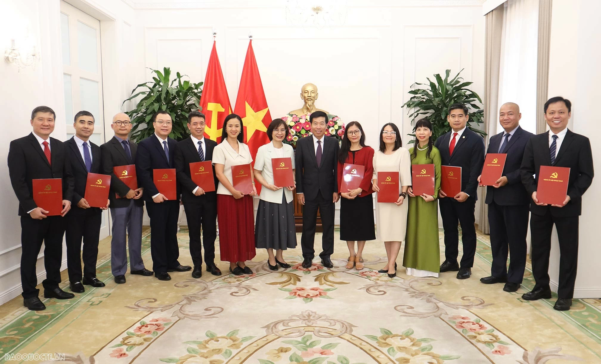 Các đại biểu chụp ảnh chung. (Ảnh: Thành Long) Các đại biểu chụp ảnh chung. (Ảnh: Thành Long)